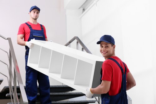 Local moving help for Maida Vale residential streets and access challenges