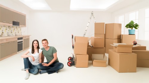 Apartment move support with a moving truck in Maida Vale