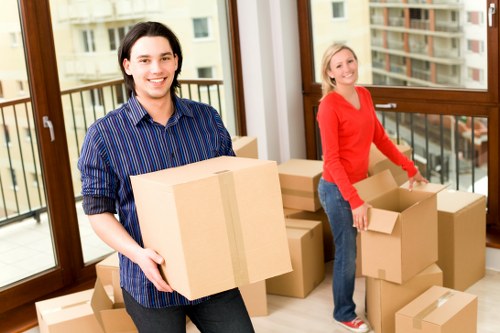 Local unpacking support in a Maida Vale apartment